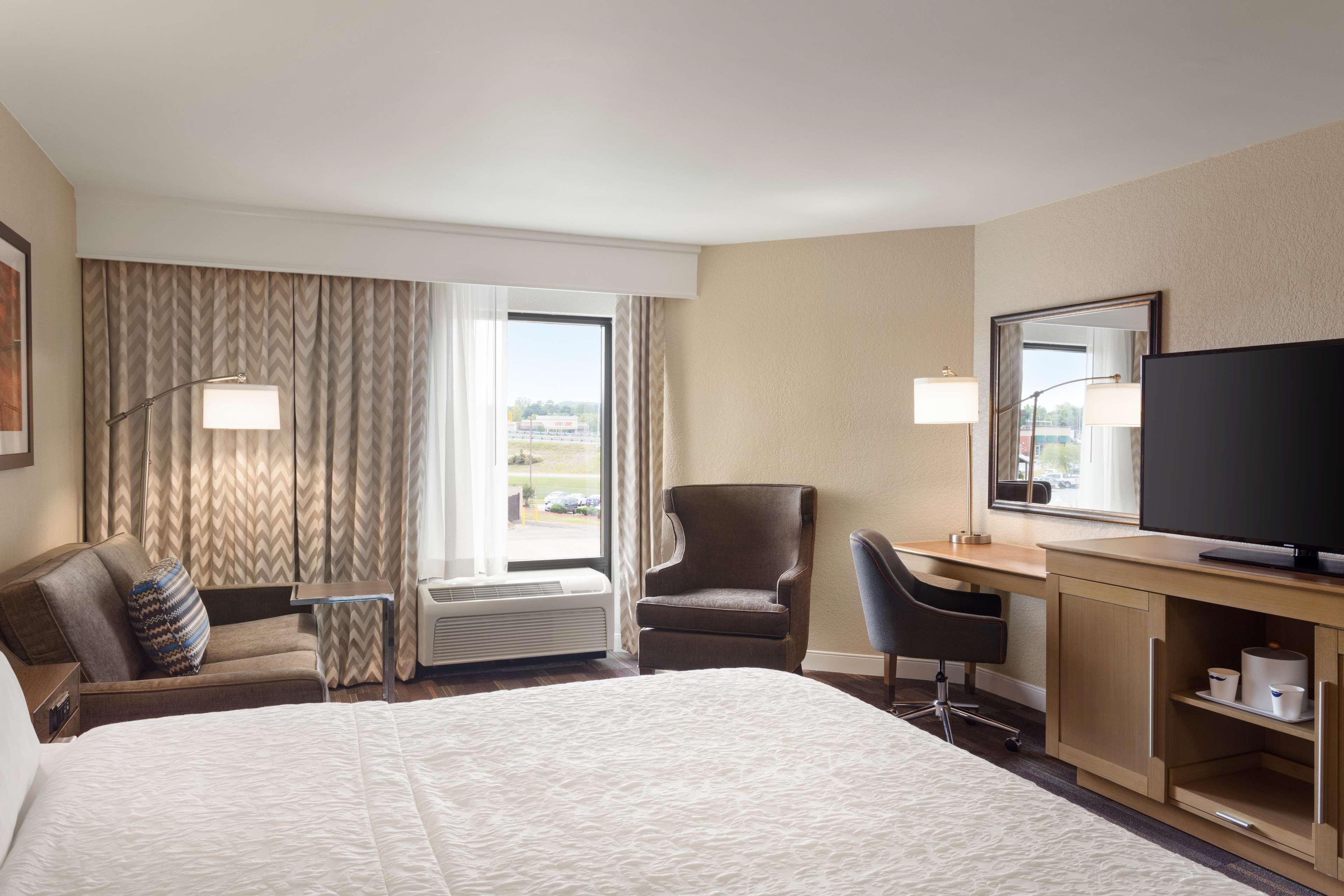 Hampton Inn By Hilton Fort Smith Buitenkant foto