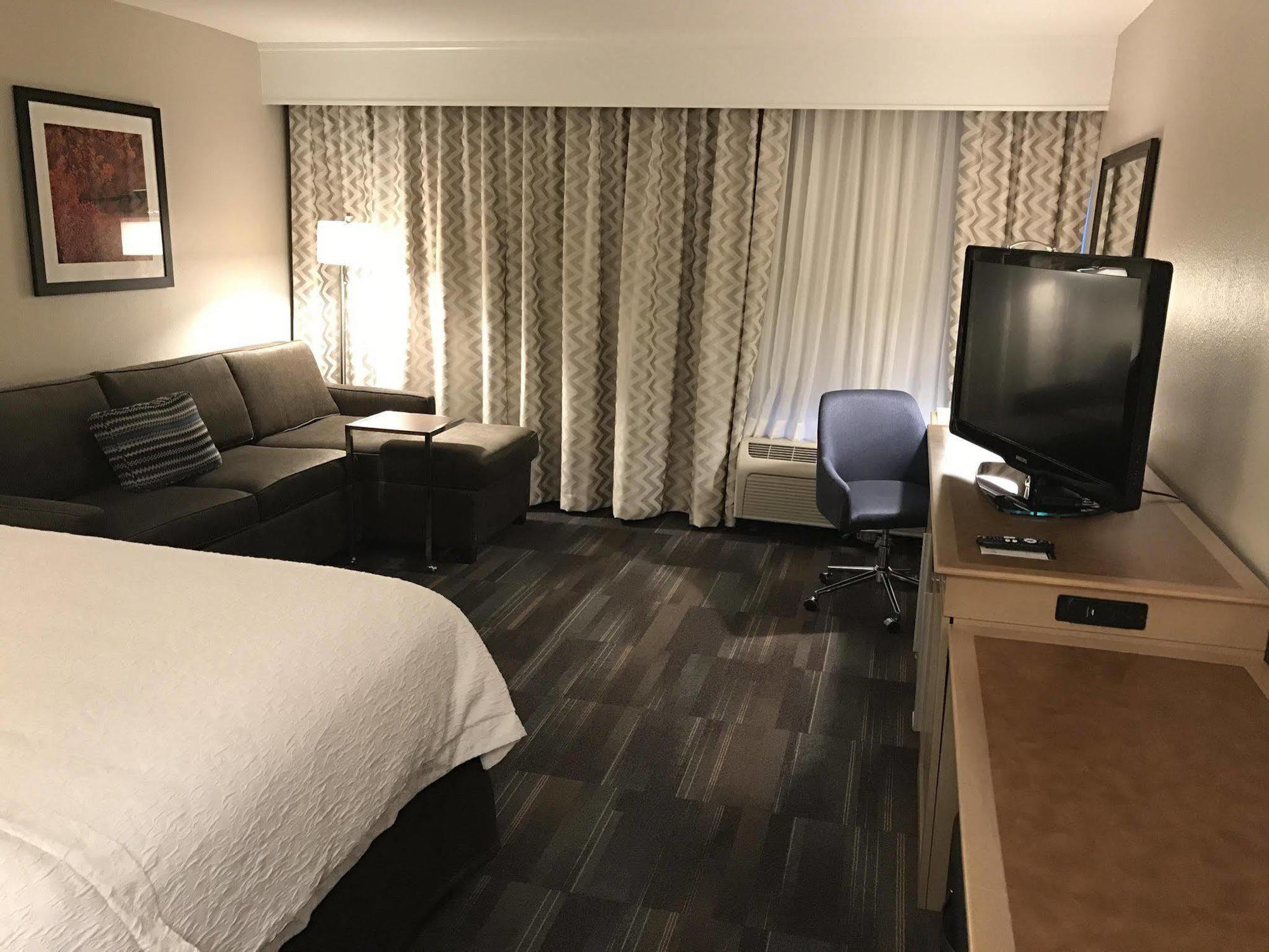 Hampton Inn By Hilton Fort Smith Buitenkant foto
